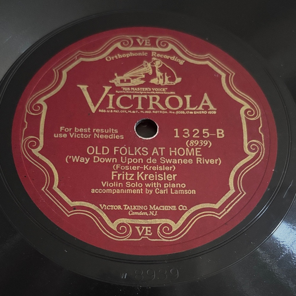 -Old Folks at Home Way Down Upon de Swanee River"). VTG vinyl